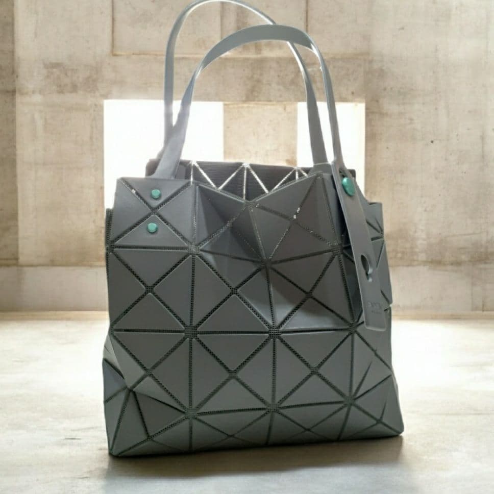 BAOBAO ISSEY MIYAKE バオバオイッセイミヤケ CARAT 美品