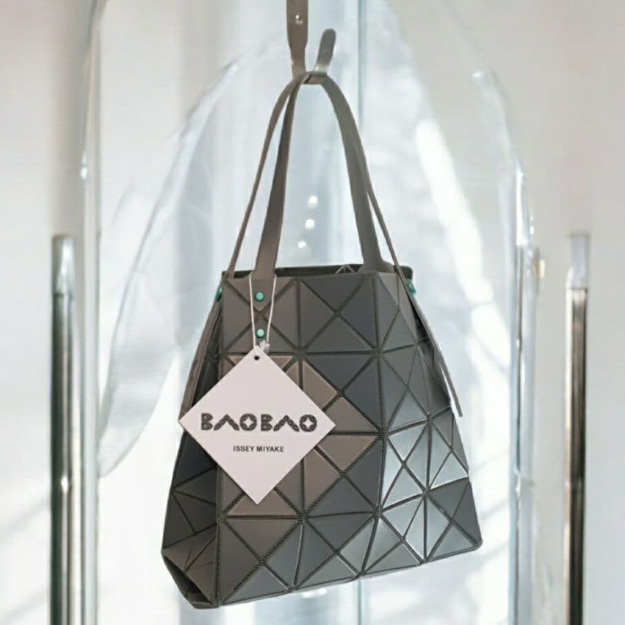 BAOBAO ISSEY MIYAKE バオバオイッセイミヤケ CARAT 美品