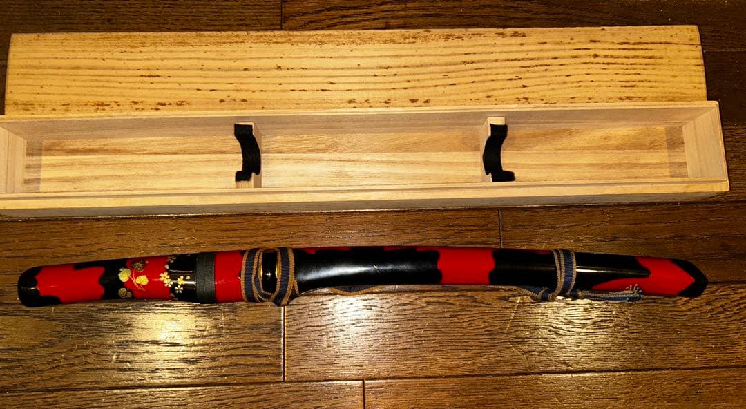 兜割　鉢割　拵え付き　桐箱付き　刀