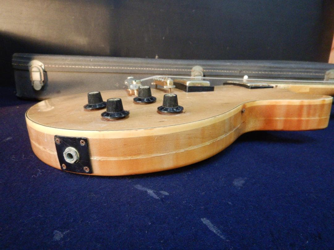 エレキギター ナチュラル ハードケース付き