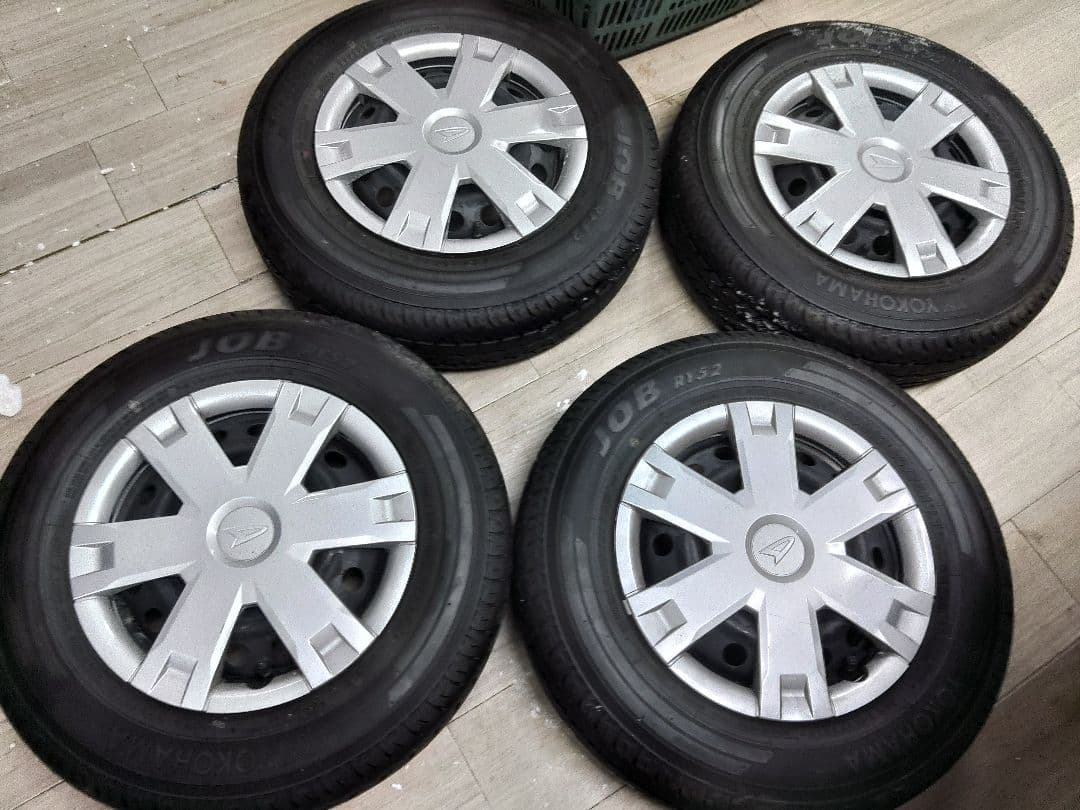 バリ溝 タイヤ 145/80R12 新車1ヶ月外し　アトレー ハイゼット 軽トラ