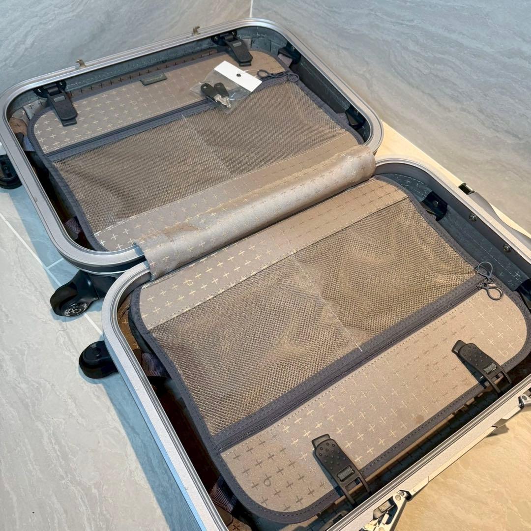 プロテカ　エキノックスライトU キャリーケース　シルバー　34L