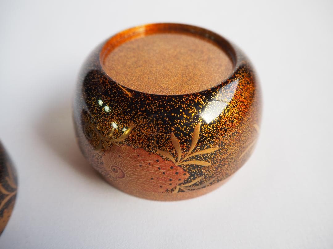 裏千家15世鵬雲斎大宗匠御書付『海松貝蒔絵平棗』岡澤起幸造（共箱）