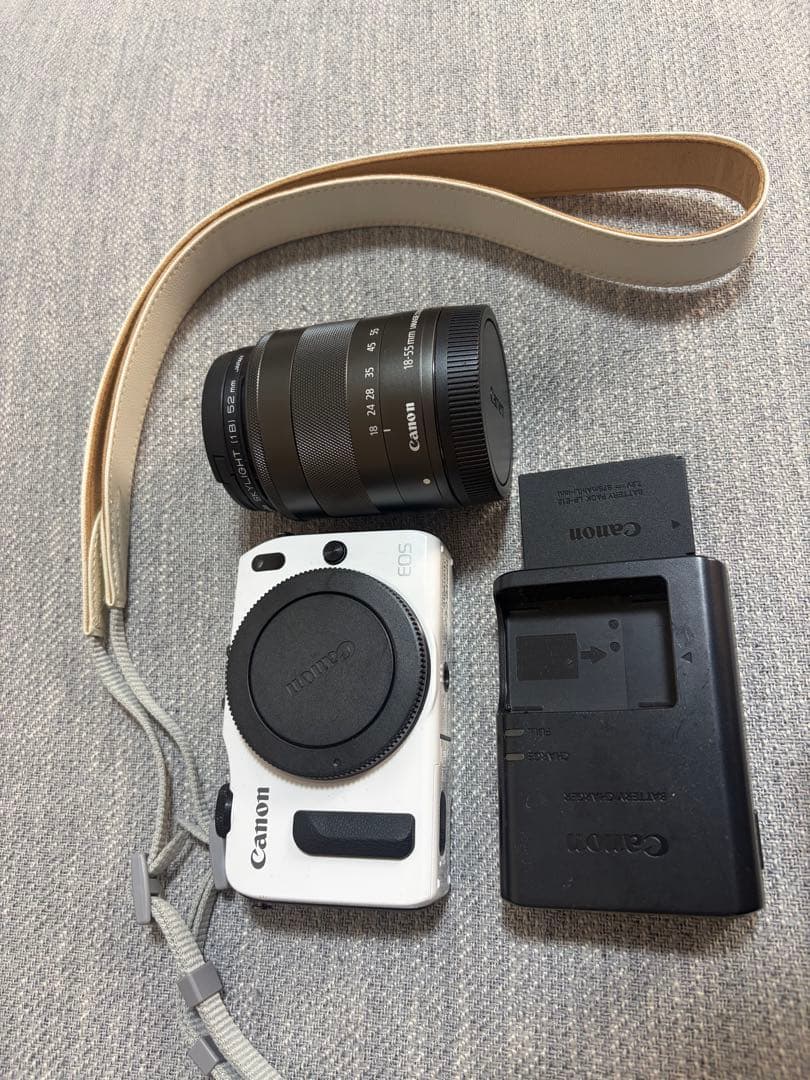 Canon ミラーレス　EOS M EF-M18~55mm F3.5-5.6