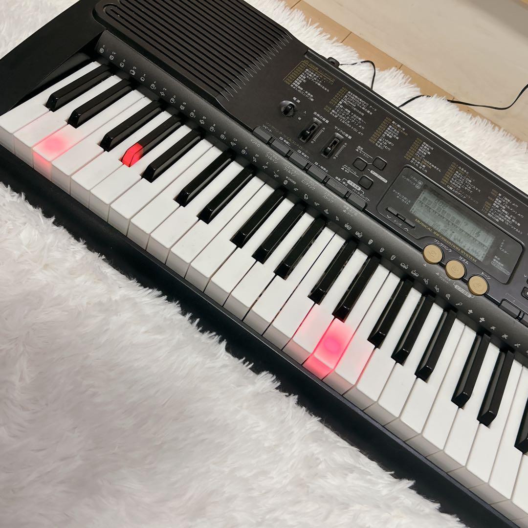 CASIO 61鍵盤 光ナビゲーション　キーボード LK-113 電子ピアノ