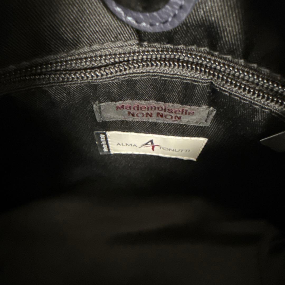 【新品・未使用】マドモアゼルノンノン　イタリア製秋冬ツーウェイバッグ　ネイビー