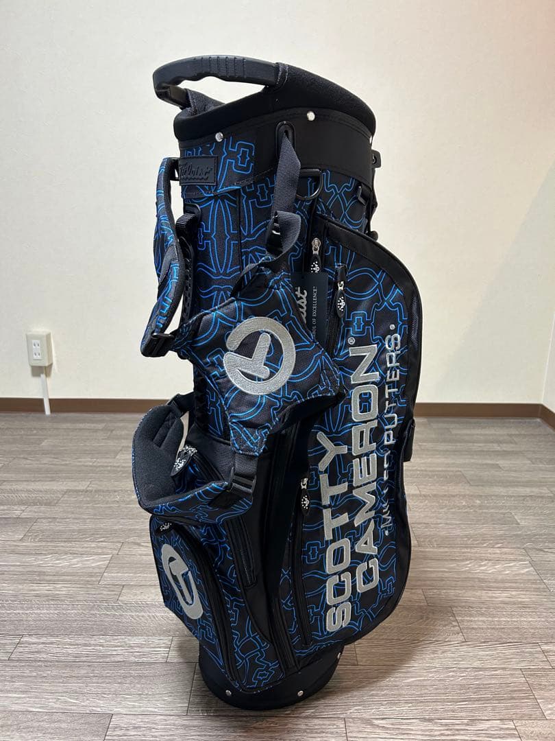 スタンド式キャディバック　人気のブルーラメライン！スタイリッシュなフォルムが魅力