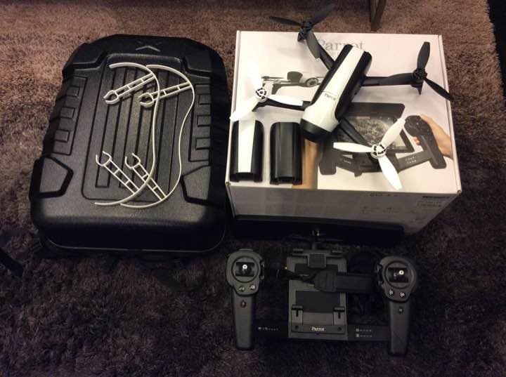 Bebop drone2 skycontroller + キャリーバッグetc