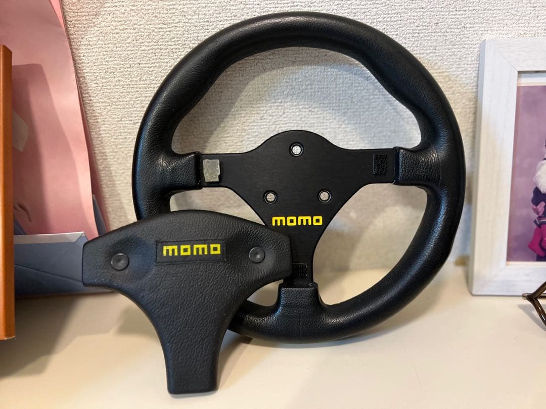 ケーターハム　セブン 新品　MOMO ステアリング