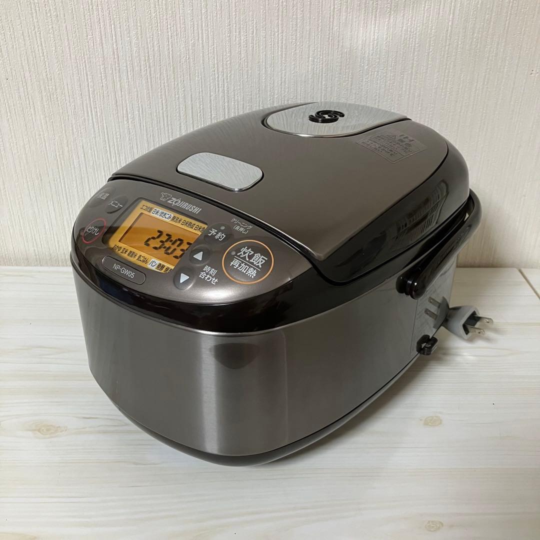 象印　炊飯器　2022年製　NP-GW05
