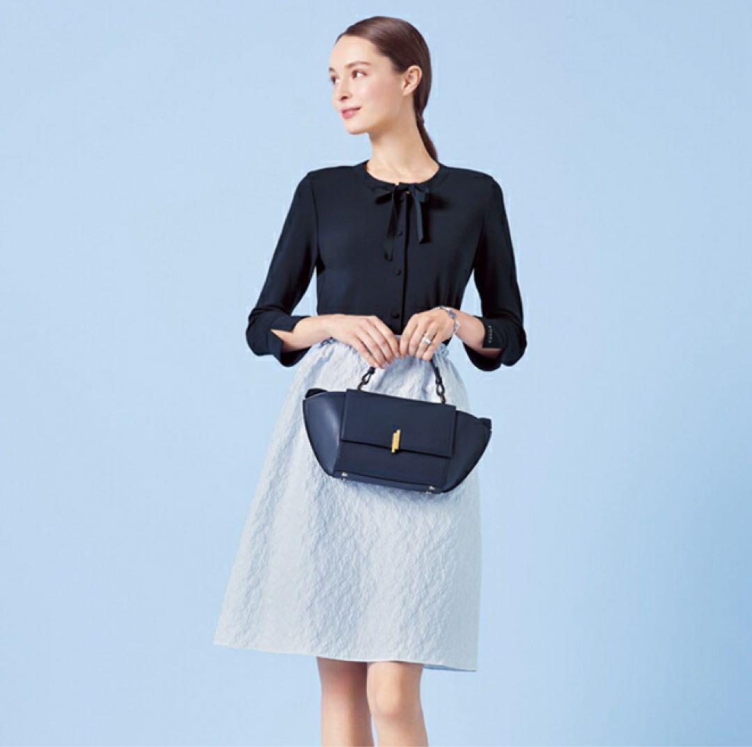 未使用級✨フォクシーニューヨーク LADY BOW カーディガン 袖ロゴ