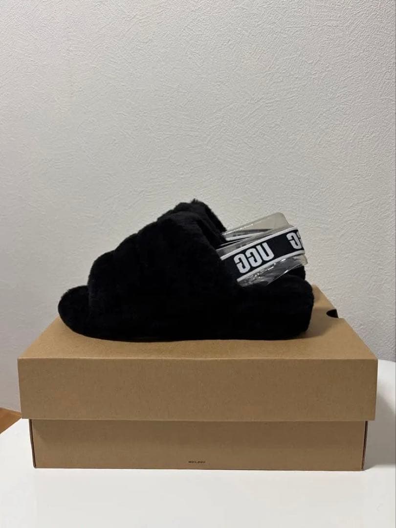 【未使用】 UGG アグ ファー サンダル 黒 25cm ラスト1点