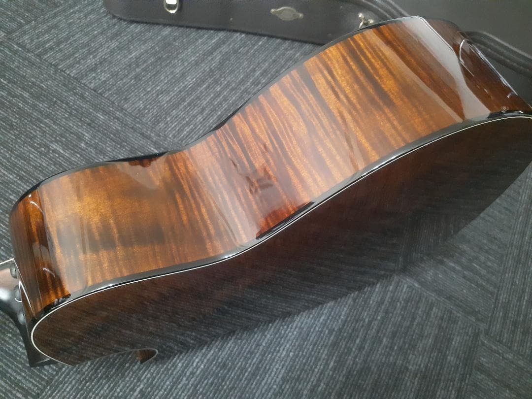 極上杢目 Taylor 618ce 貴重フローレンタインジャンボ 2016年製