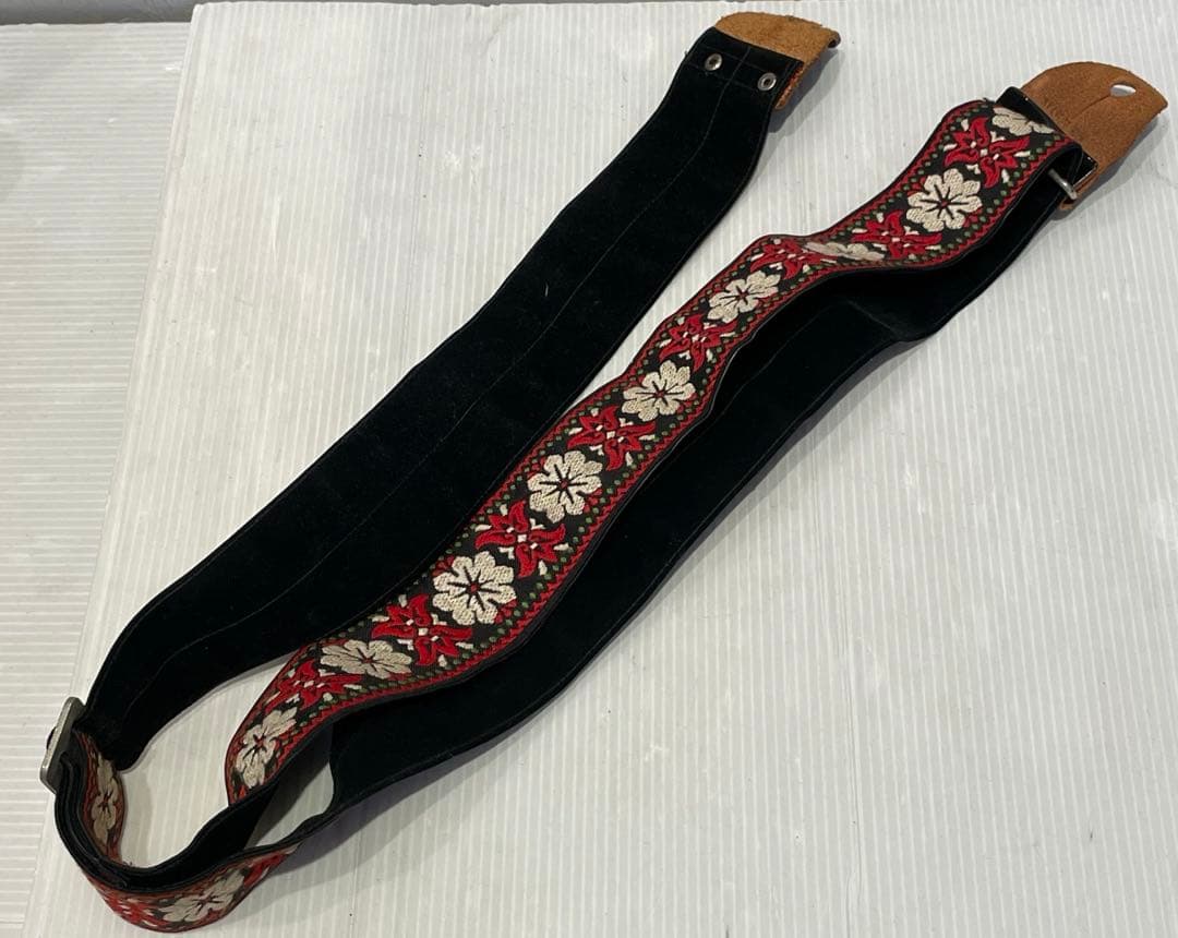 エレキギター　楽器　趣味　機材　コレクション　インテリア　一点もの　年代物