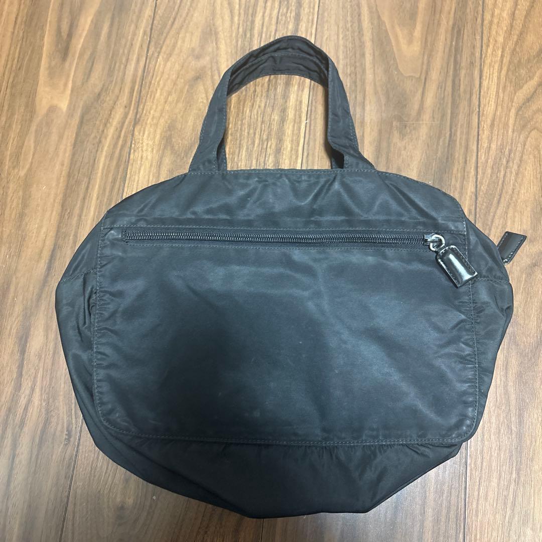 V*e様 PRADA ブラック ハンドバッグ