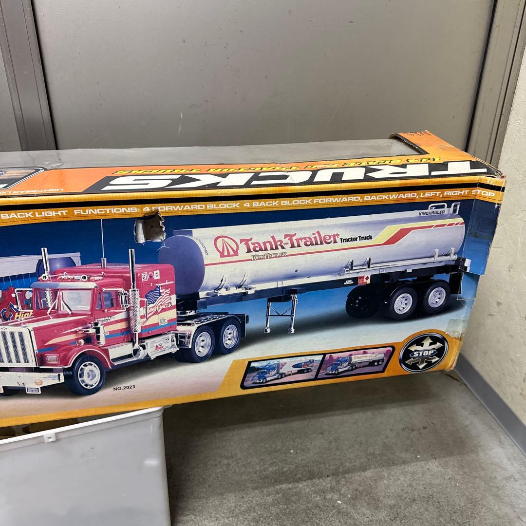 ラジコントラック、トレーラー。Trucks M-2