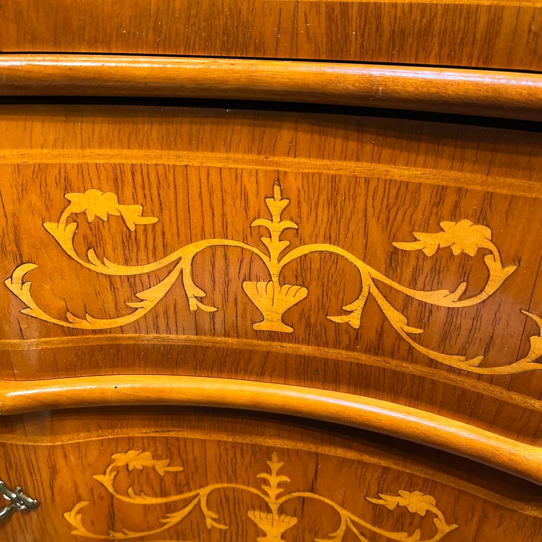 Sale 美品　コンパクトサイズ　アンティーク 象嵌　猫脚　４DRキャビネット