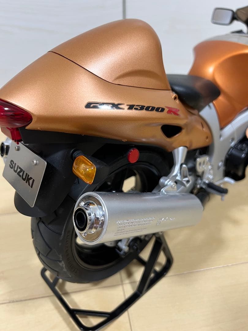 ディアゴスティーニ 1/4 スズキGSX1300R 隼 完成品