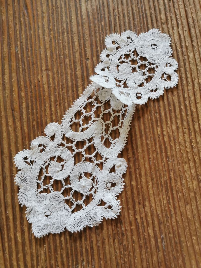 アンティーク フランス購入 レイヤーレースジャボ 二重繋ぎ 一重のポワンドローズ