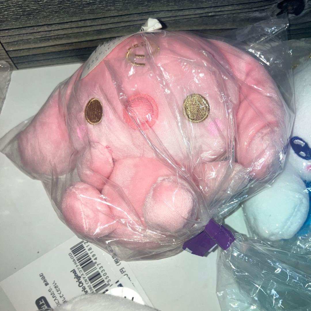 シナモンロール マスコット キーホルダー ぬいぐるみ 新品 タグ付き