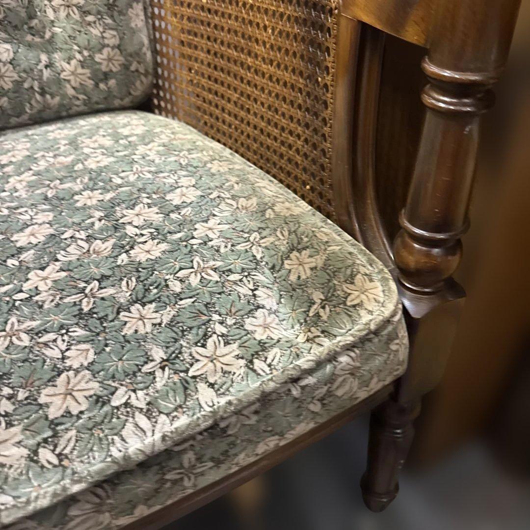 カリモク　1人掛けソファ