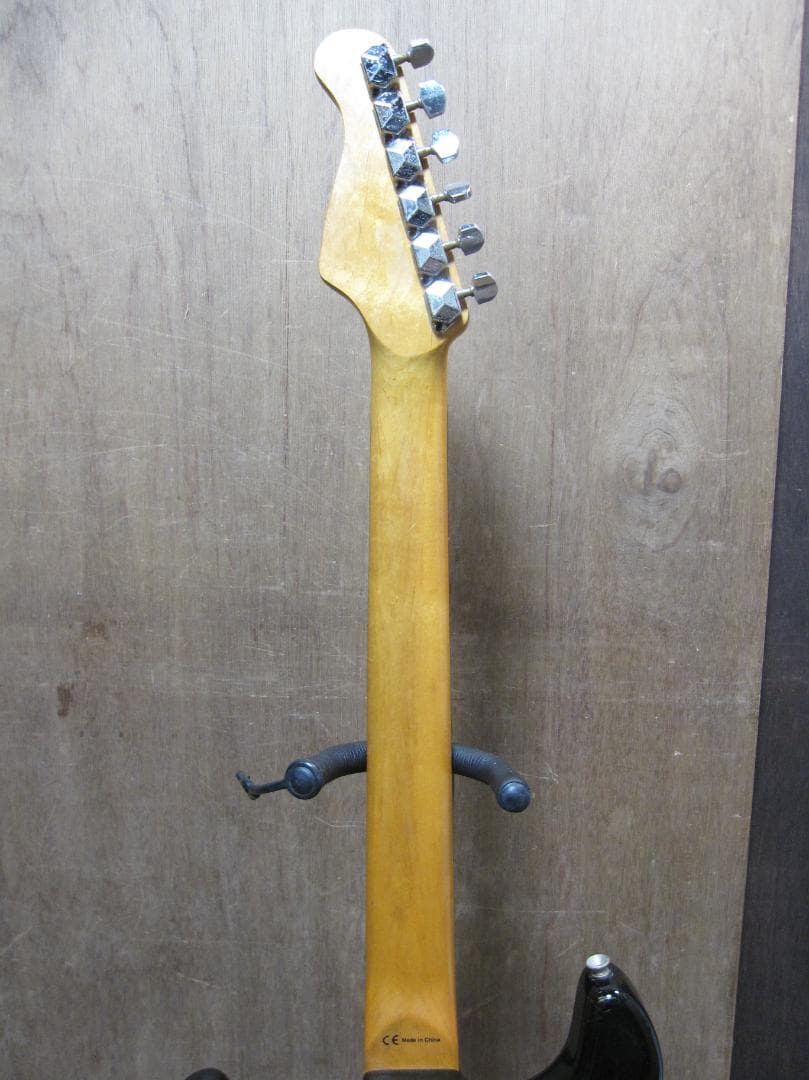 ROCKET DELUXE ストラトキャスタータイプ エレキギター