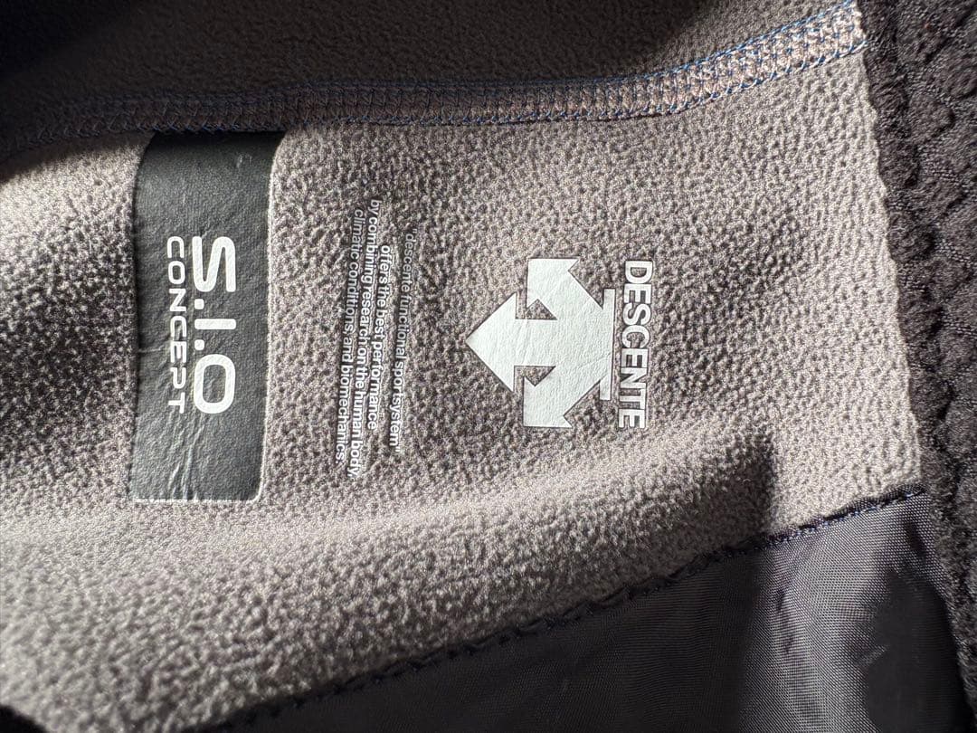 DESCENTE スイスチームミドラー　アルペンスキー