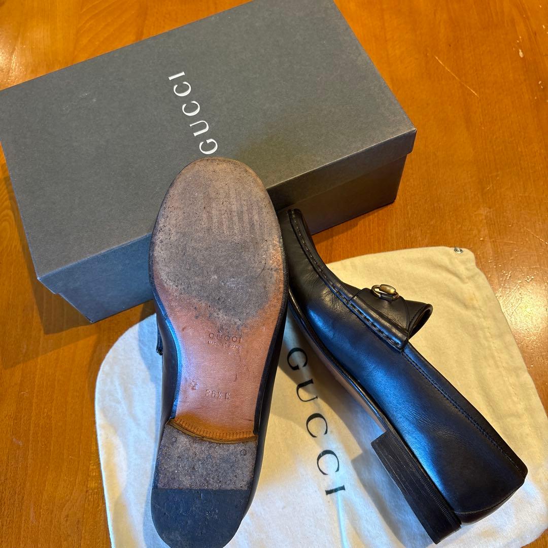 GUCCI ブラック レザー ローファー