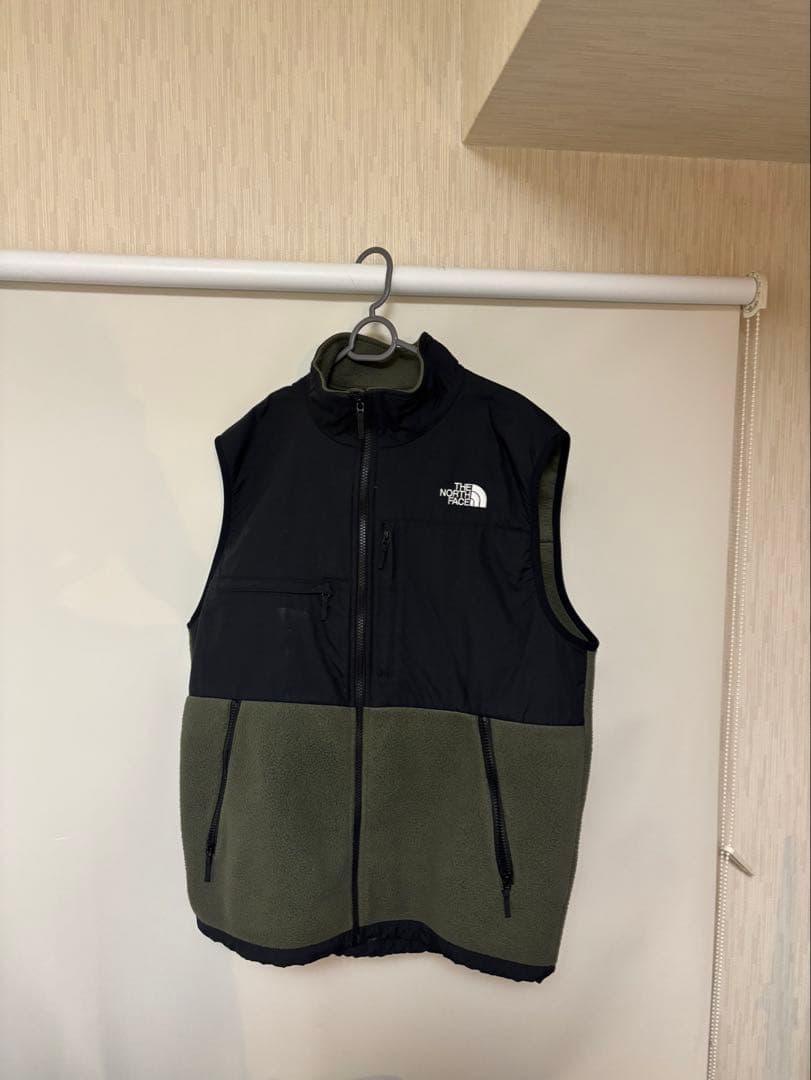 THE NORTH FACE フリースベスト ブラック/カーキ