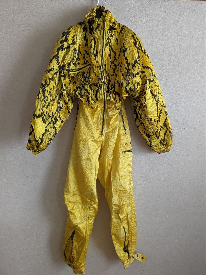 イタリア製　スキーウェア　ワンピース 　オールインワン