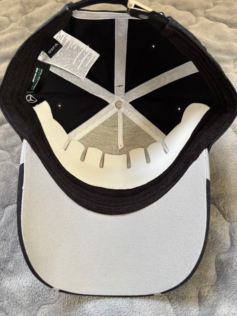 F1 メルセデス AMG ニコ&ルイス 直筆サイン キャップ