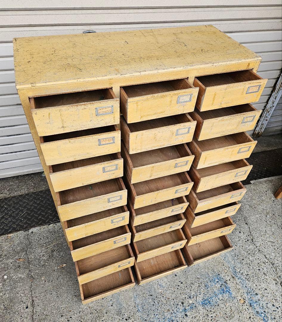 USヴィンテージ 古い木の小引出し 24杯 ファイルキャビネット 収納 古家具