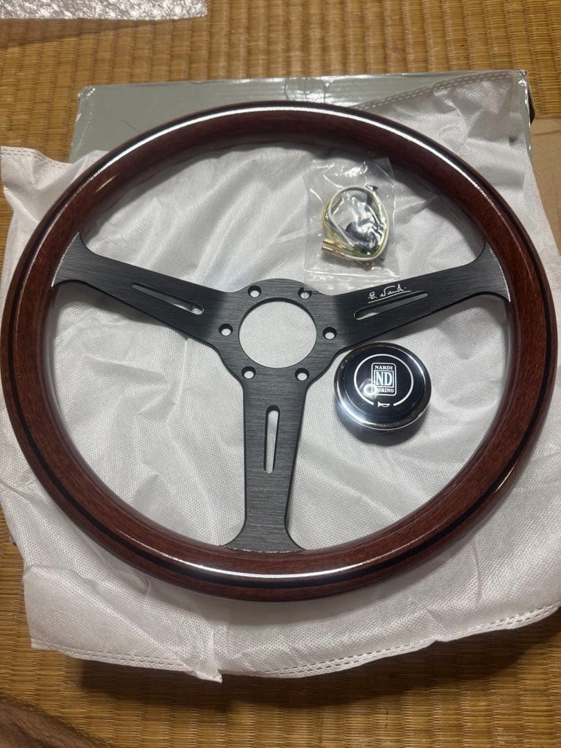 NARDI BC 520 ステアリングハンドル週末特価❣️