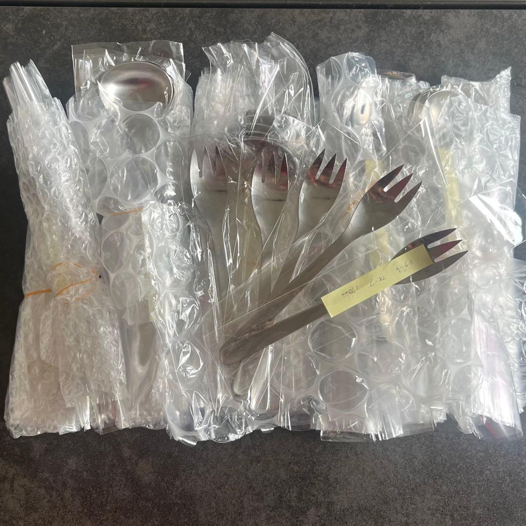 最終値下げ　柳宗理　カトラリーセット　14種類　総数64本