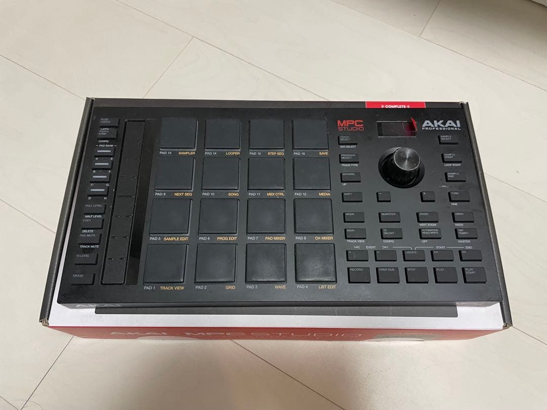 DJ機材 AKAI MPC STUDIO