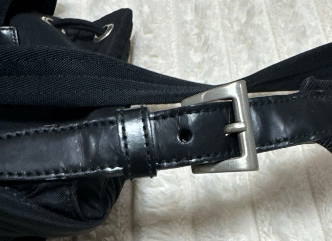 PRADAのブラック Re-Nylon バックパック