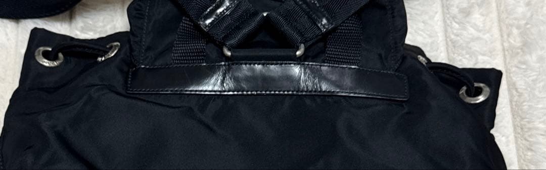 PRADAのブラック Re-Nylon バックパック