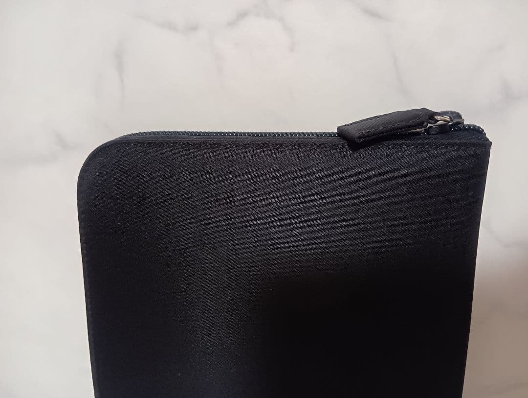 極美品 プラダ 　PRADA　ネクタイケース　ネクタイ収納　キャリングケース