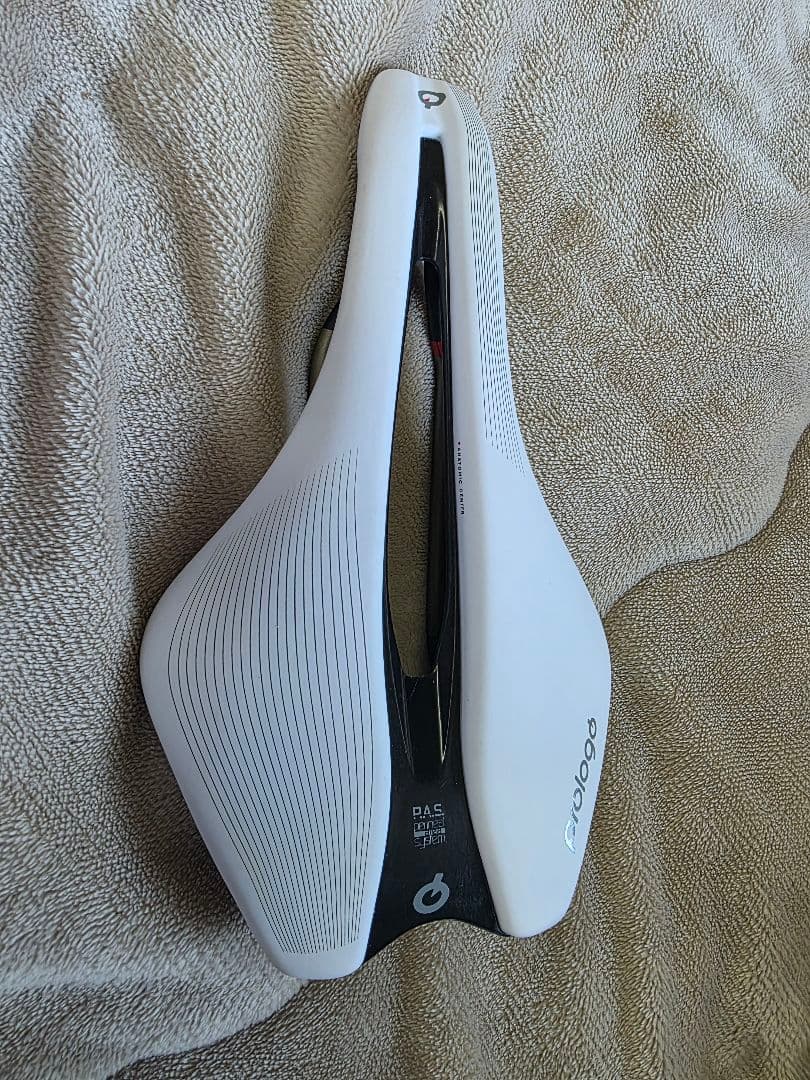 【美品】プロロゴ サドル ディメンション R2 TIROX 143 White