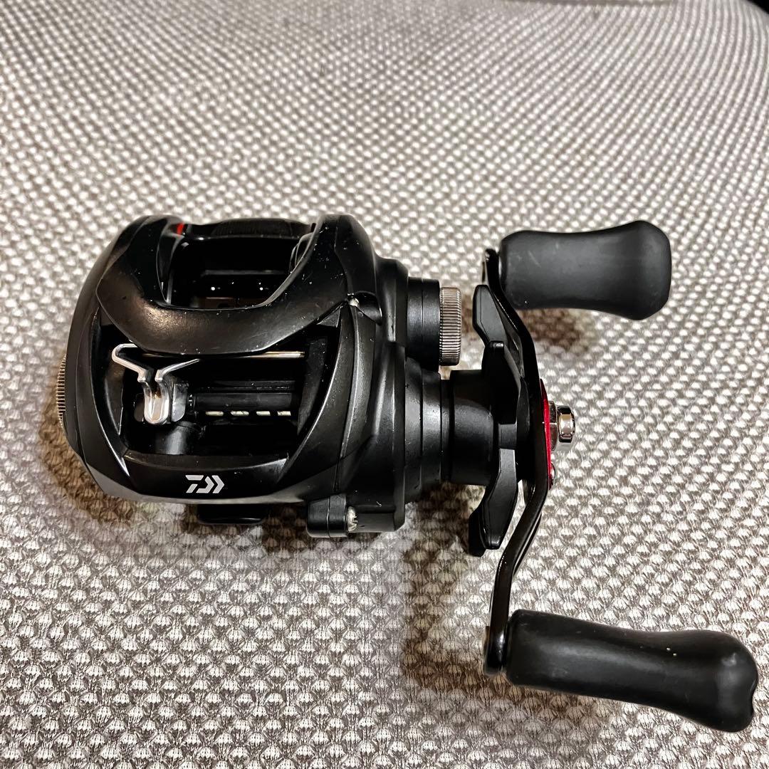 Daiwa TATULA 100SHL 左巻き ベイトリール ブラックバス