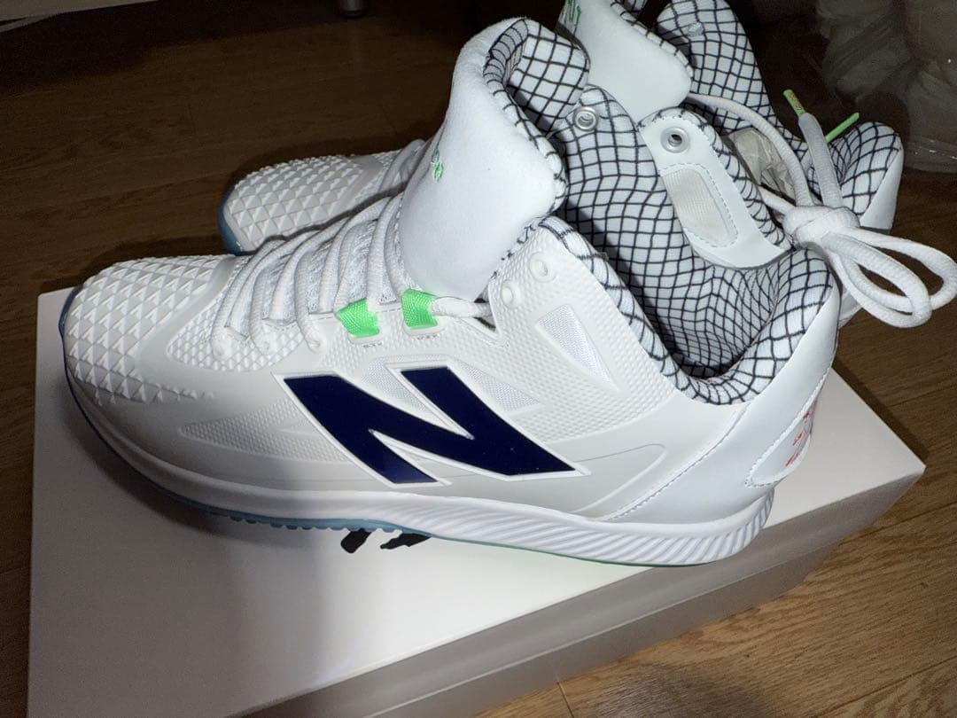 New Balance トレーニングシューズ ホワイト大谷シグネチャーモデル