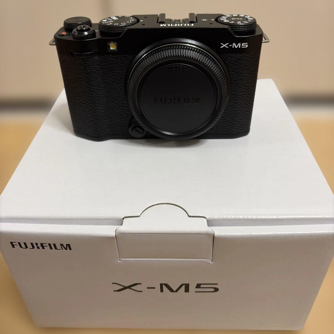 新同品【FUJIFILM】X-M5 ブラック本体