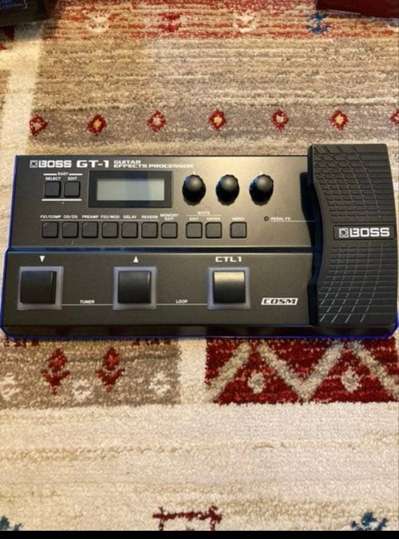 【値下げ中】BOSS GT-1 マルチエフェクター（アダプタ付き）