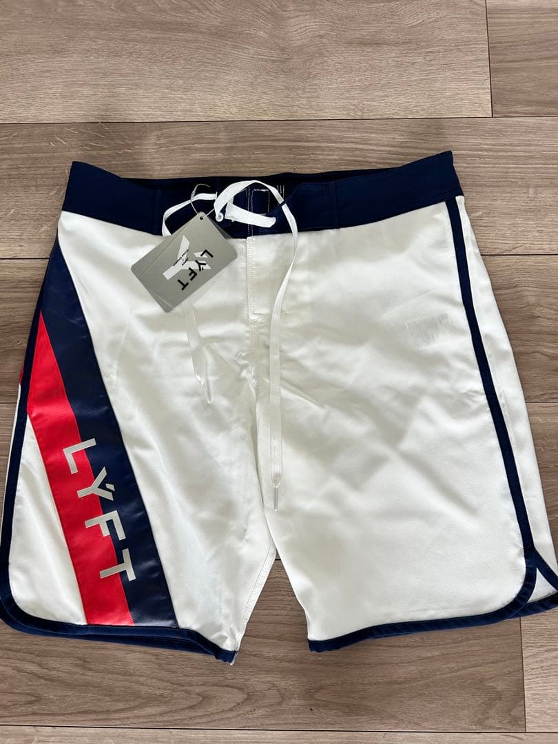 LYFT サーフパンツ　水着　 Mサイズ