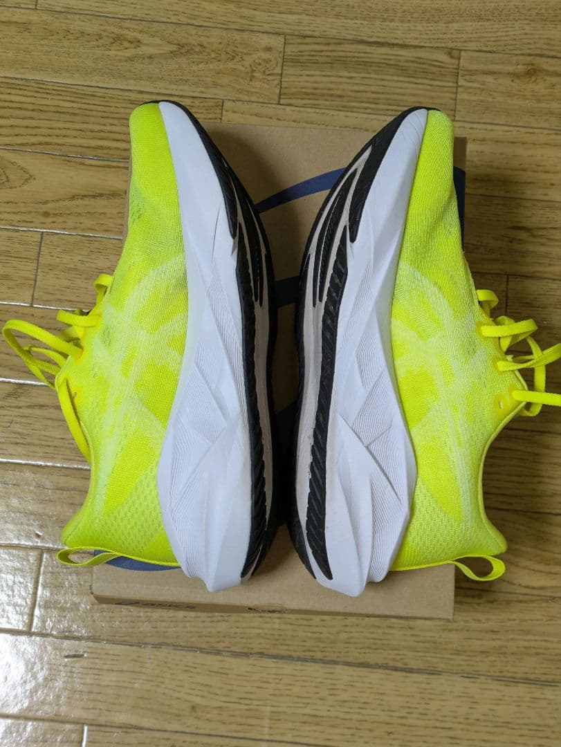 【中古美品】アシックス ノヴァブラスト 5 26.0cm