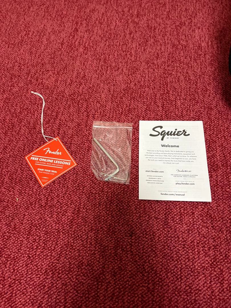 Squier by Fender Stratocaster ハローキティ 未使用