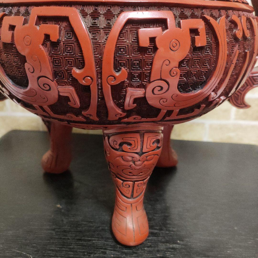 【希少】中国 堆朱 三足香炉 大香炉 香道具 獅子 細密彫刻 饕餮古獣紋32cm