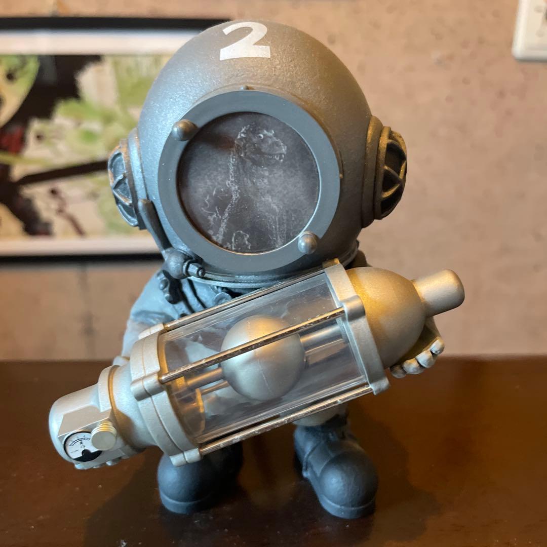 デフォリアル　芹沢博士