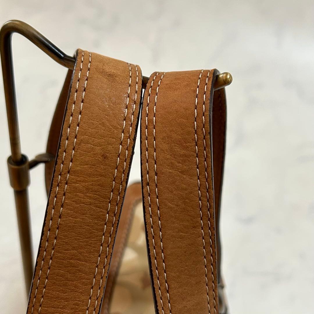 美品 コーチ ハンドバッグ シグネチャー チャーム付 レザー本革 ターンロック