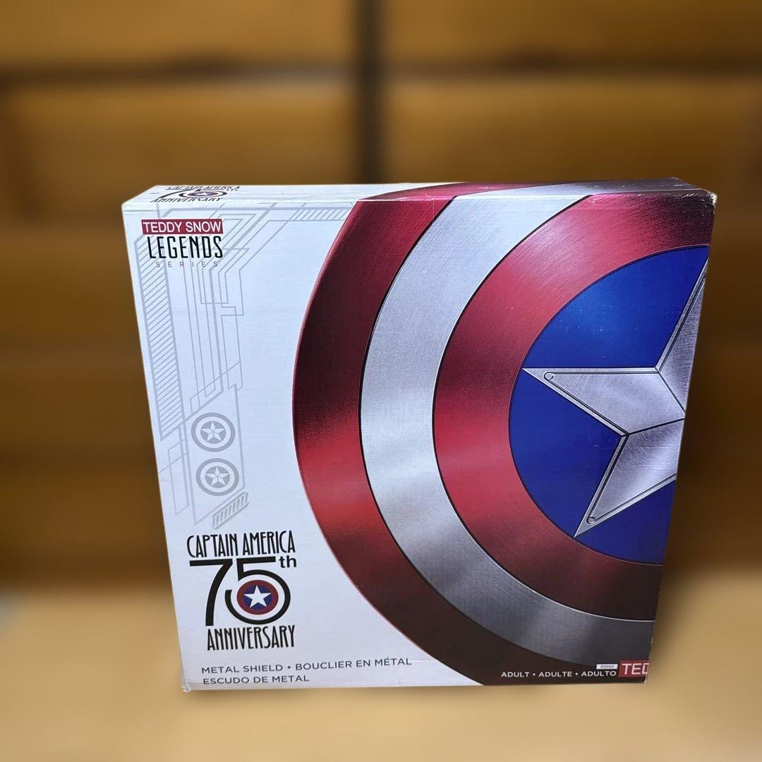 キャプテンアメリカのシールド 75周年記念版。